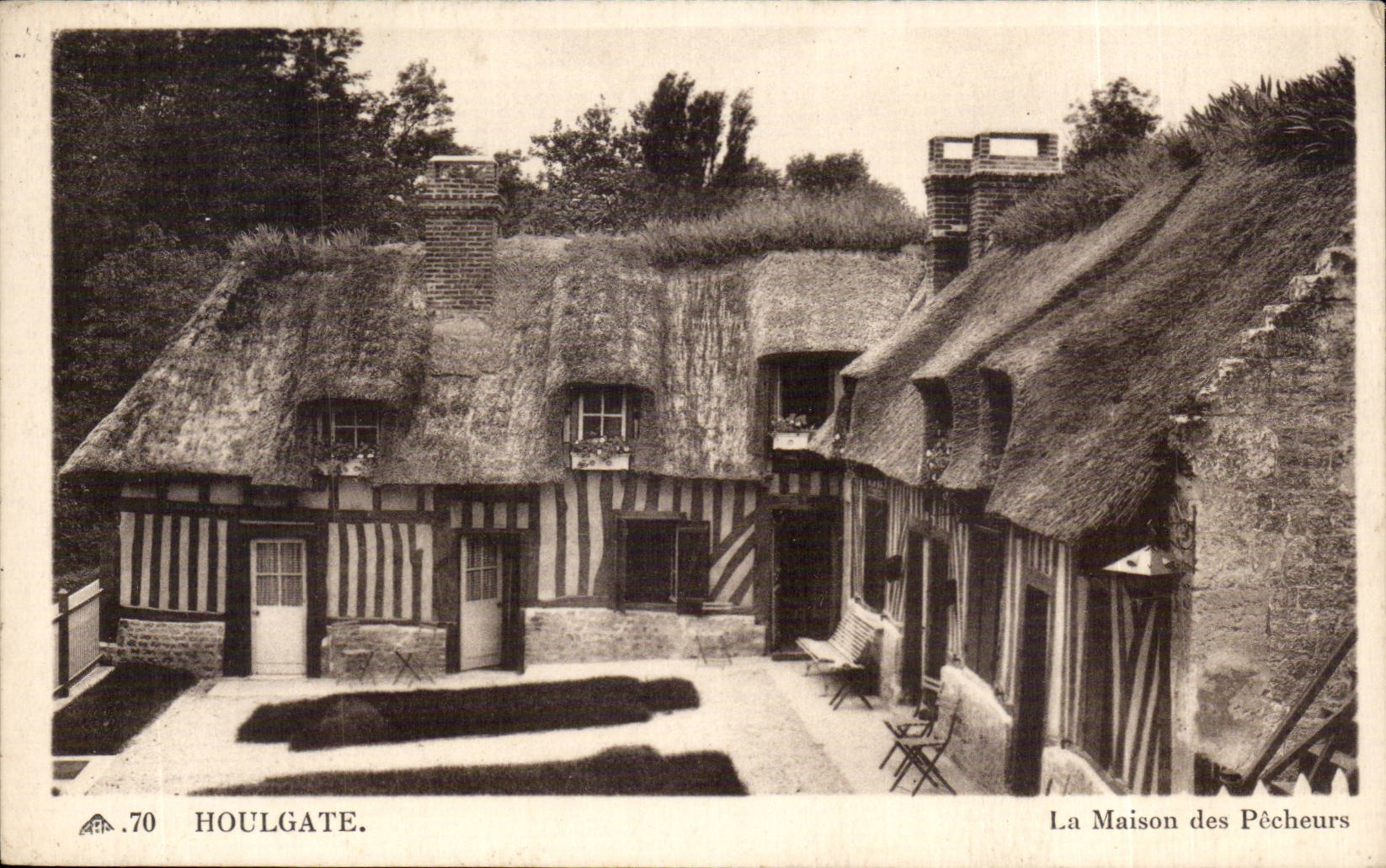 Houlgate — La Maison des Pêcheurs — C. des Arts Photographiques