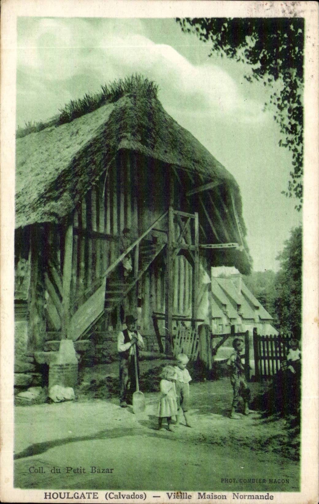 Houlgate (Calvados) — Vieille Maison Normande — Phot. Combier Macor