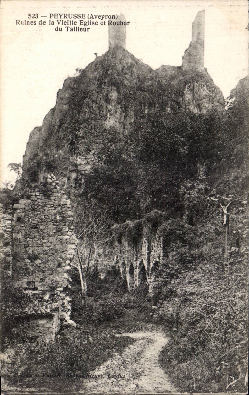 Peyrusse (Avepronn) — Ruines de la Vieille Église et Rocher du Tailleur — Gaylhus