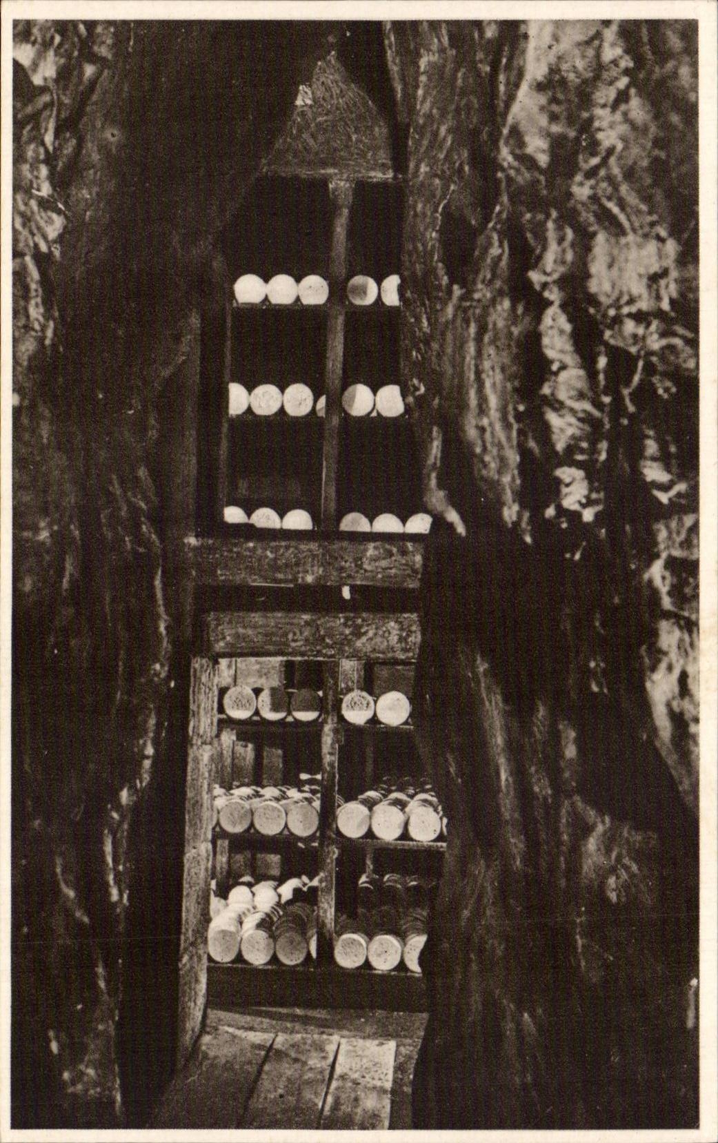 CPA Roquefort Cave de la rue Une Fleurine