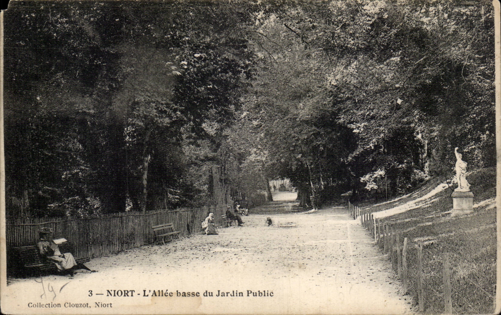 Niort - L'Allée basse du Jardin Public — Collection Clouzot, Niort, n°3