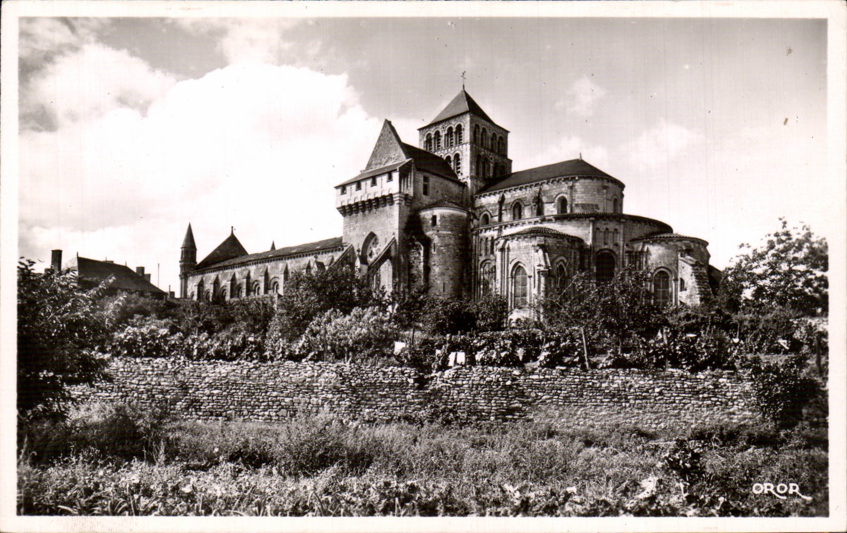 CPA Saint Jouin de Marnes Eglise abbatiale 12eme