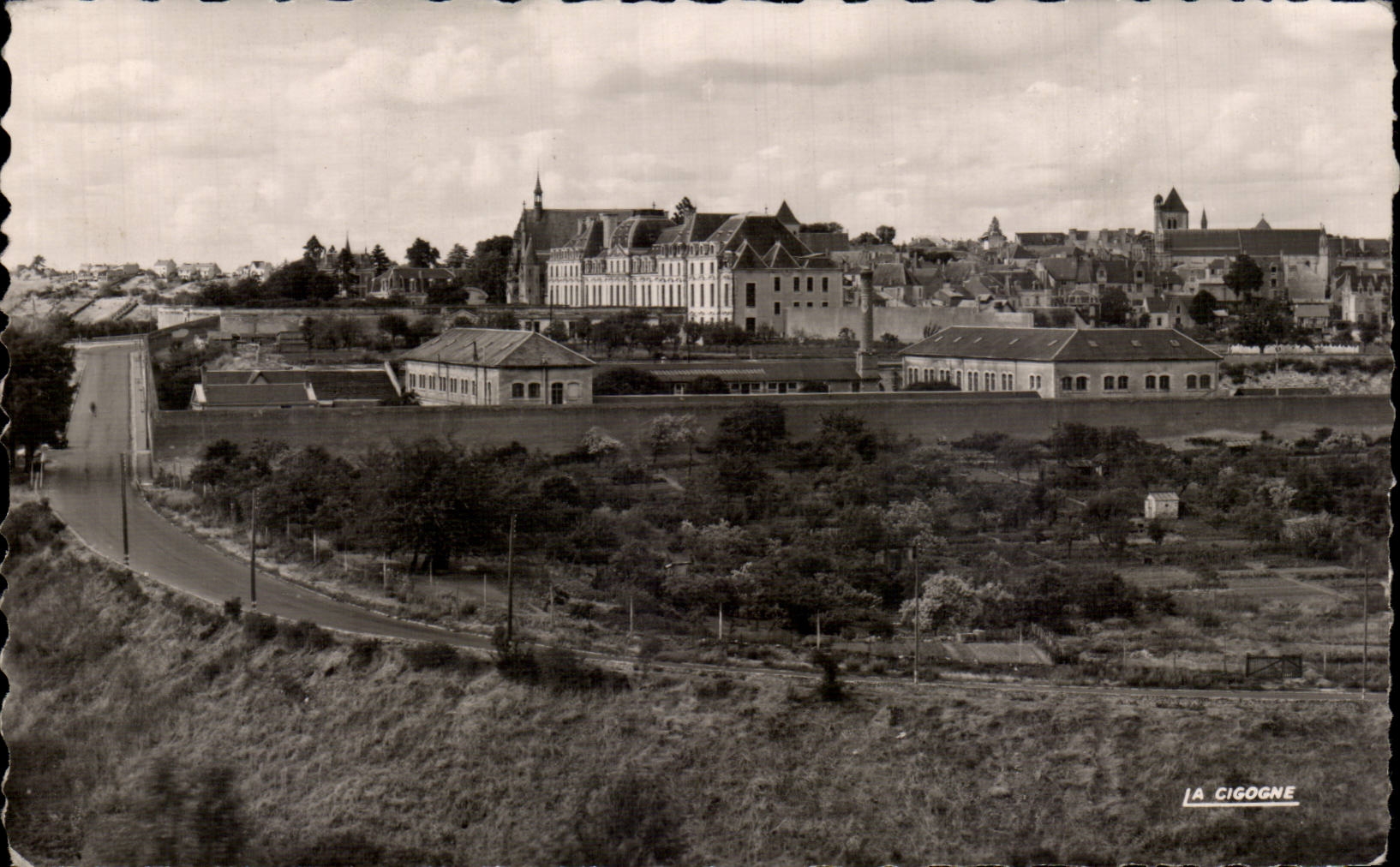 Vue générale de Thouars — La Cigogne, édition 79.329.13