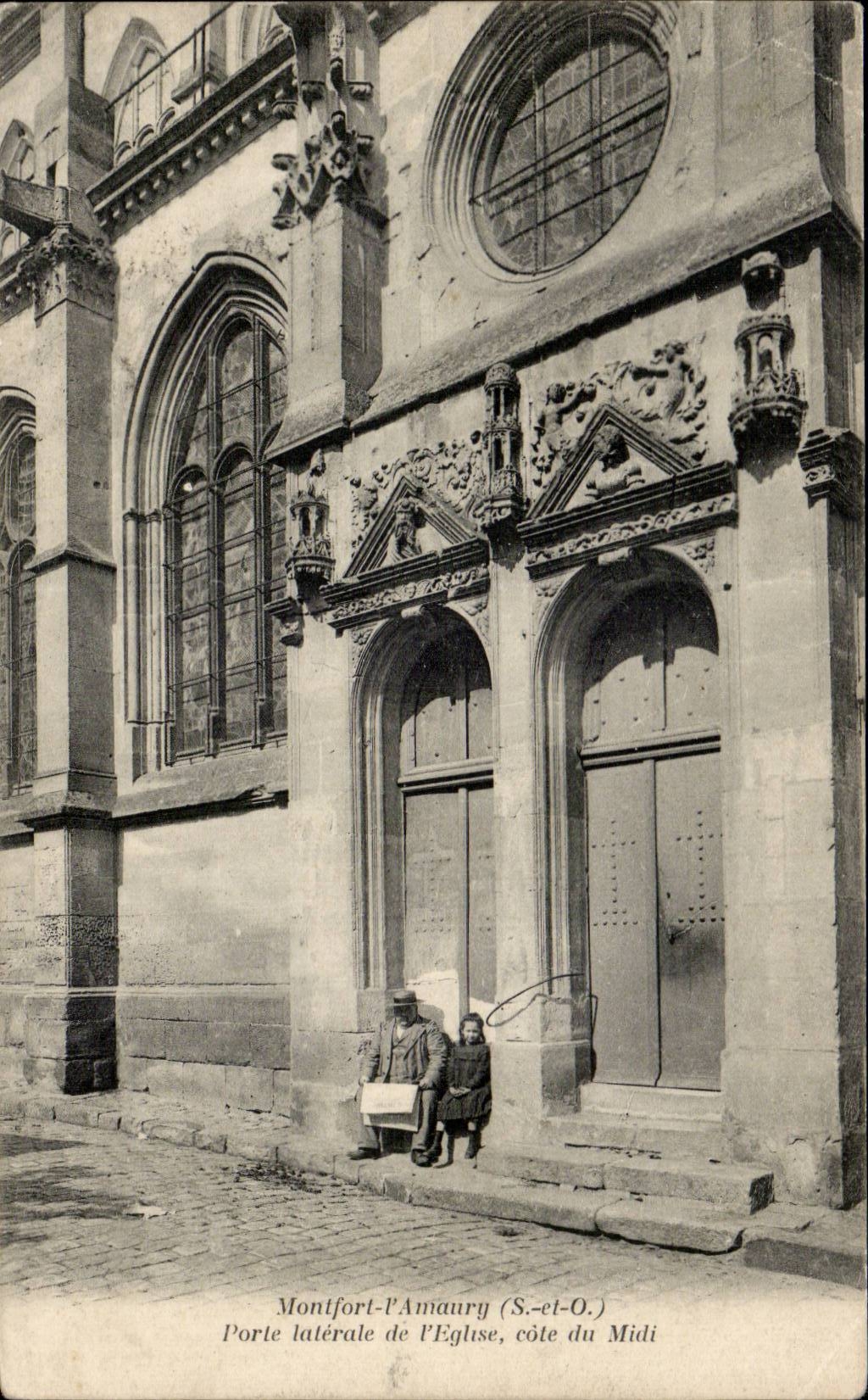 Montfort-l'Amaury (S.-et-O.) — Seitenportal der Kirche, Südseite — A. Bourdier, Verlag, Versailles