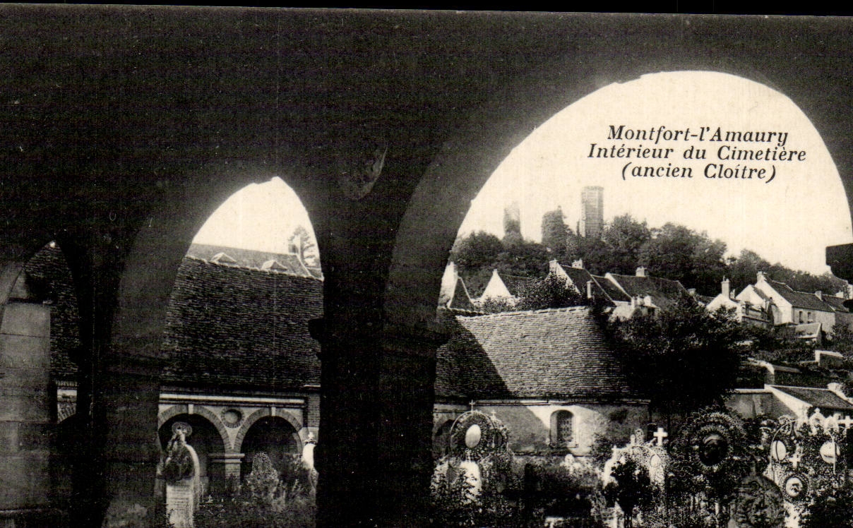 Montfort-l'Amaury — Intérieur du cimetière (ancien cloître) — sans éditeur ni numéro visible