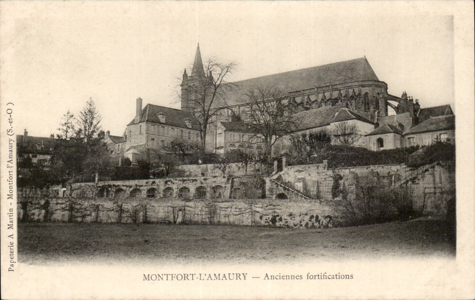 Montfort-l'Amaury — Anciennes fortifications — Papeterie A. Martin (S.-ei-O)