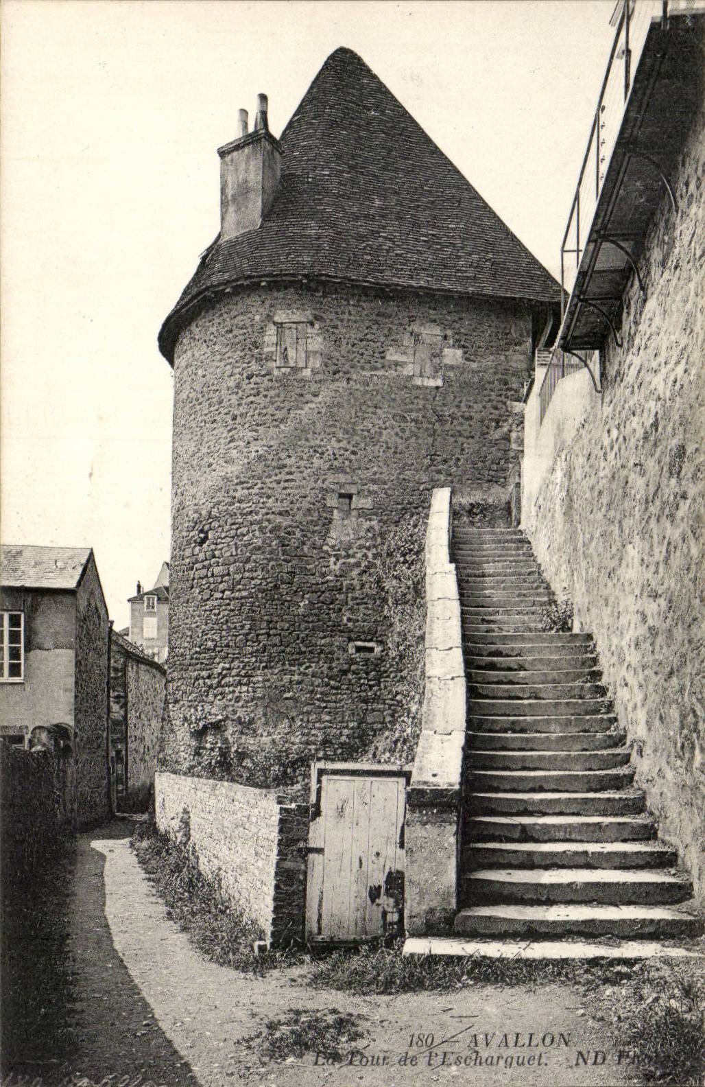 Avallon CPA La tour de l'Escharguet
