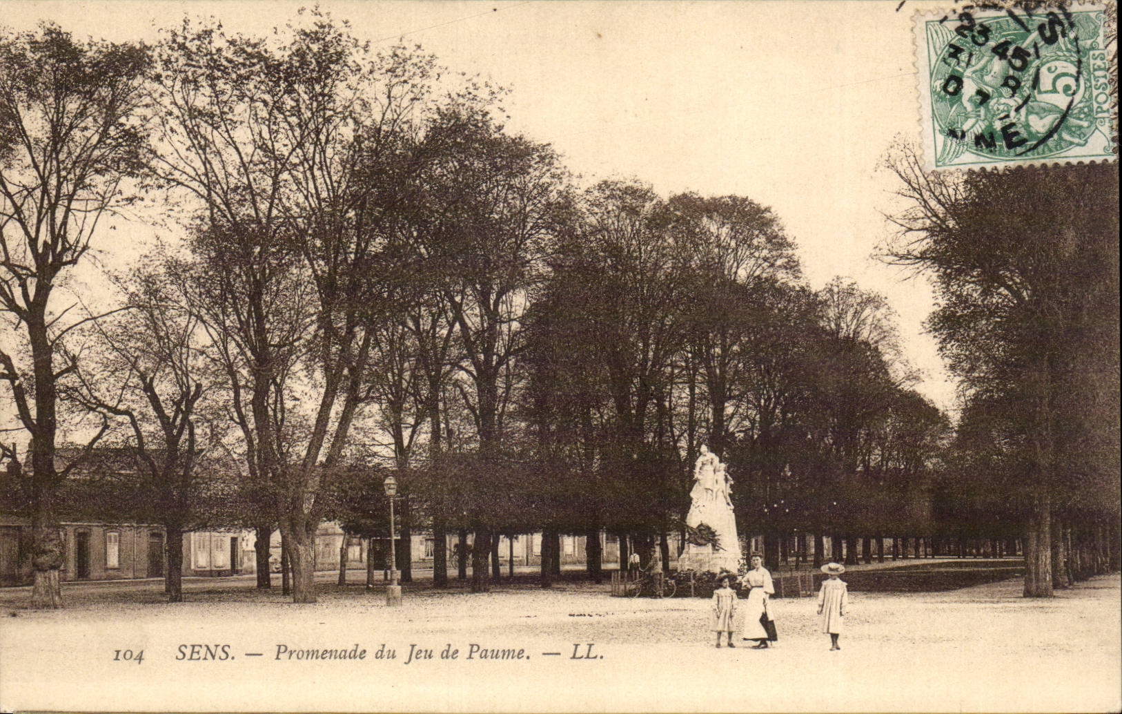 SENS — Promenade du Jeu de Paume — LL. — N° 104