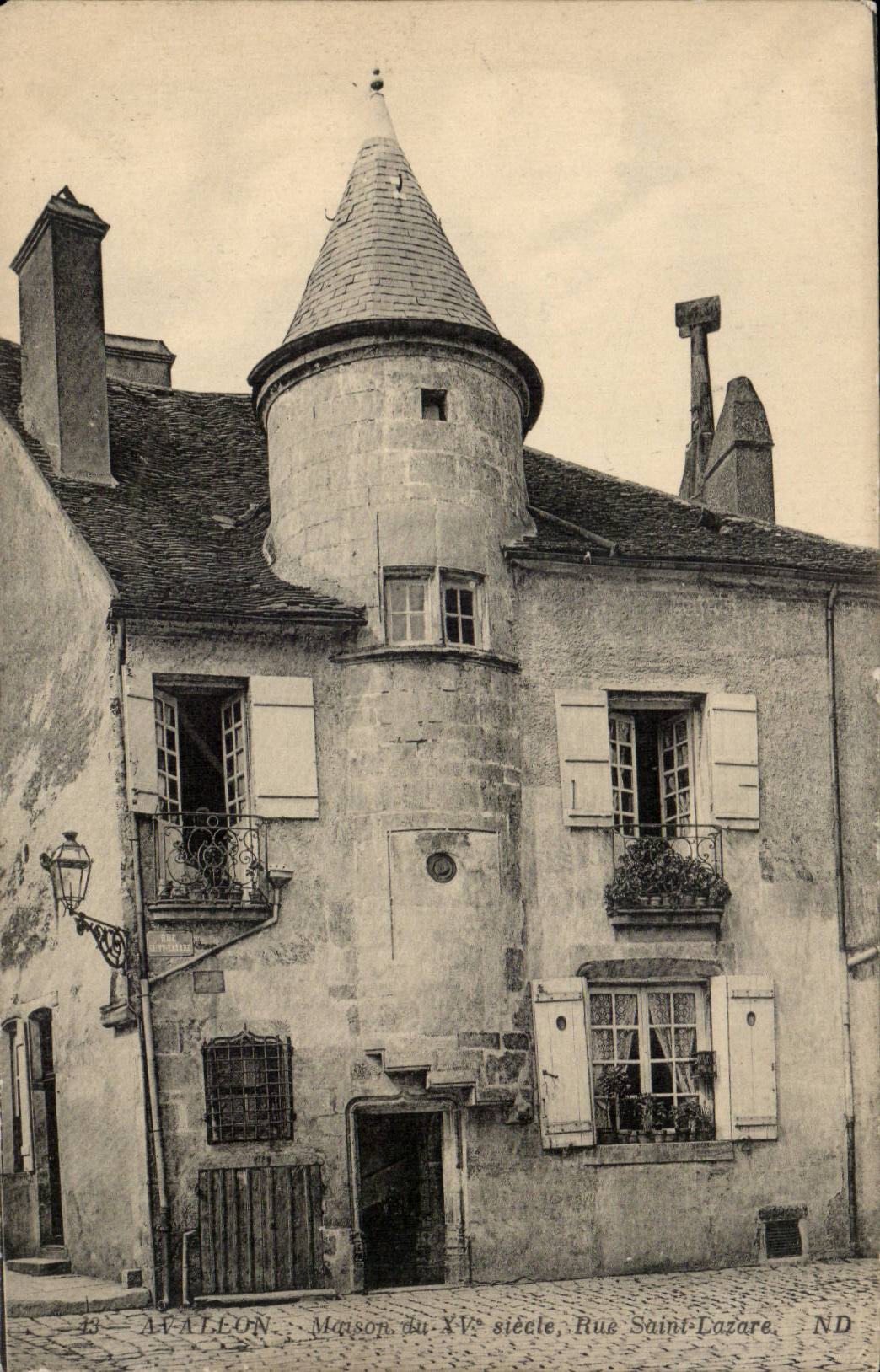 Avallon — Maison du XVᵉ siècle, Rue Saint-Lazare — ND