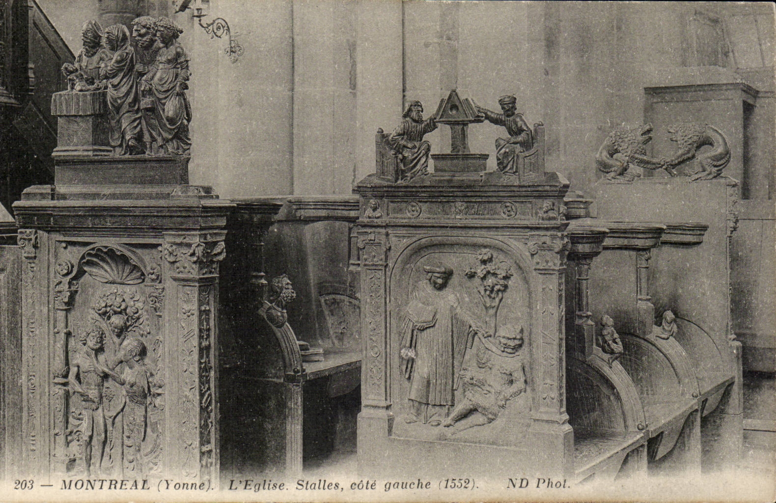Montreal (Yonne) — L'Église. Stalles, côté gauche (1552) — ND Phot. n°203
