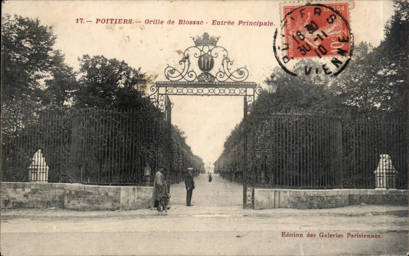 Poitiers — Grille de Blossac — Entrée Principale — Edition des Galeries Parisiennes, n°17
