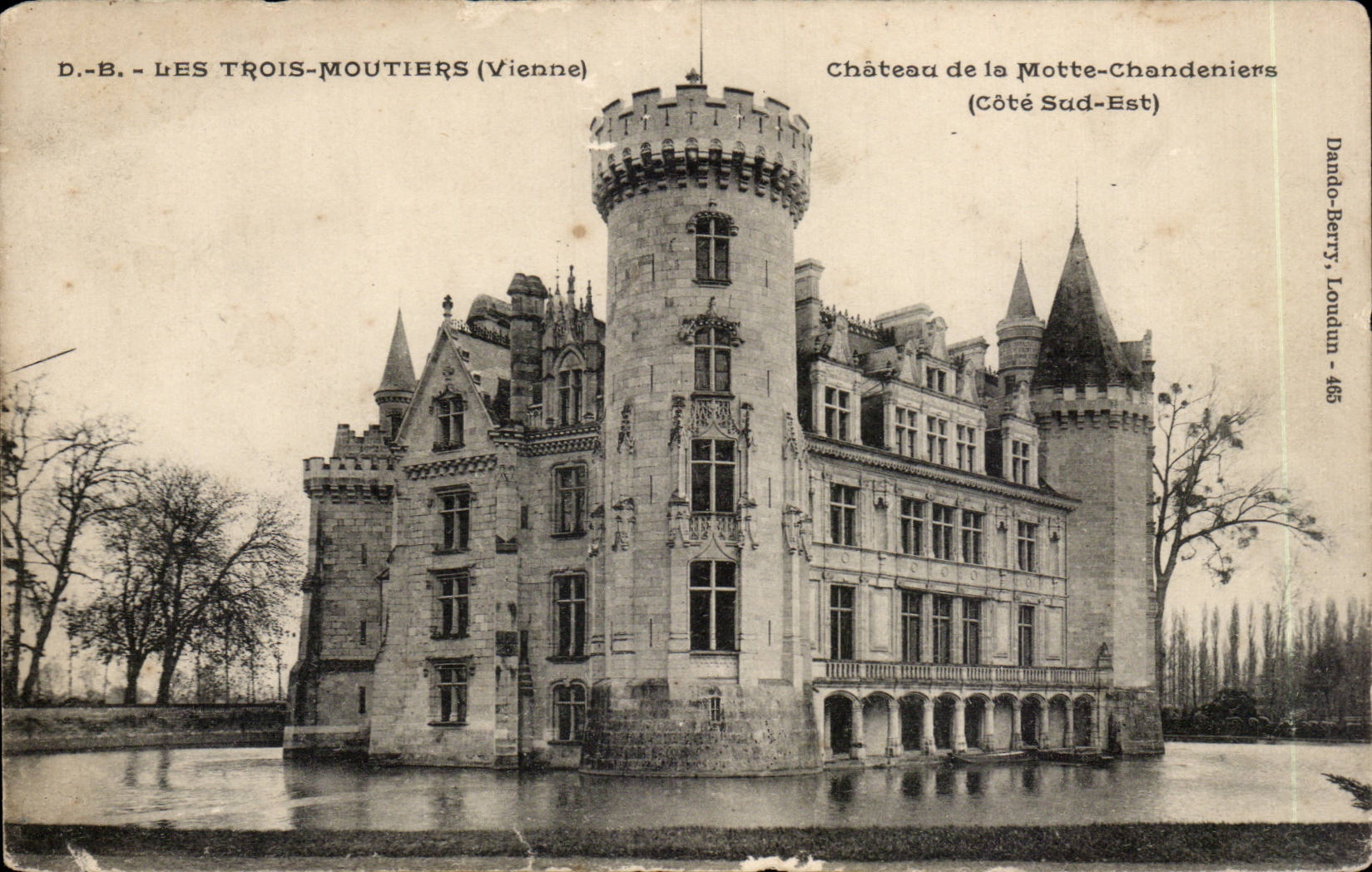 Les Trois-Moutiers (Vienne) — Château de la Motte-Chandeniers (Côté Sud-Est) — Dando-Berry, Londun - 465