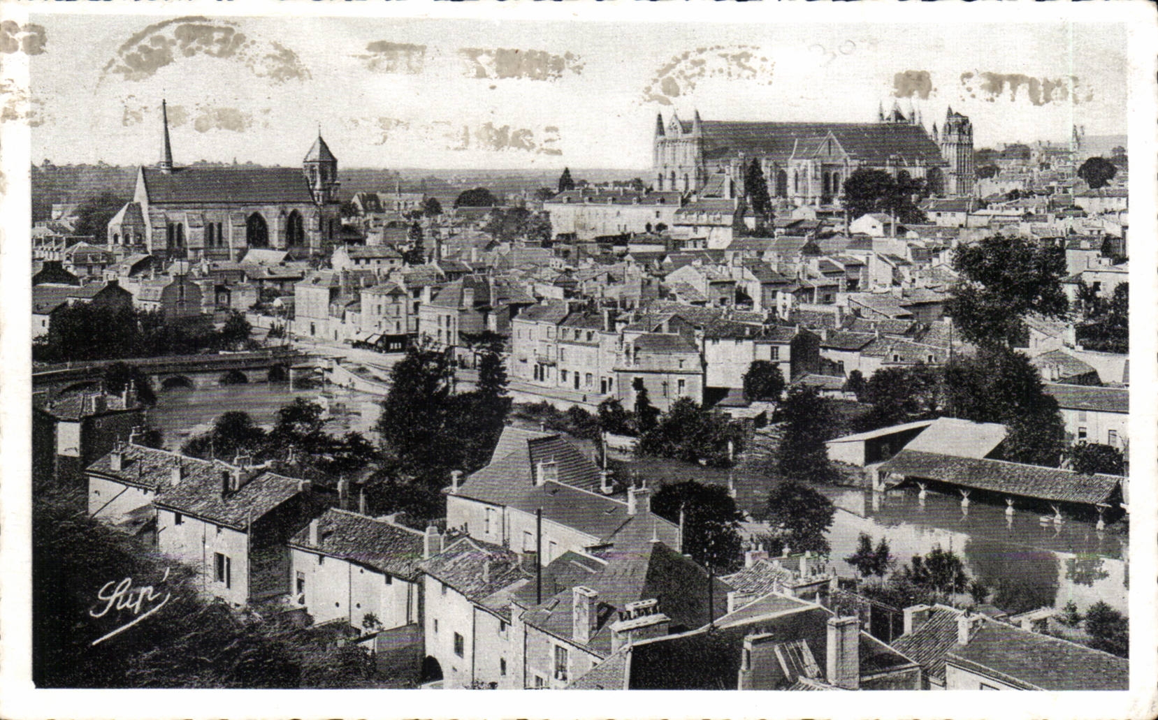 Vue générale de Poitiers — Cathédrale et ville — Édition La Cuvette, n°6