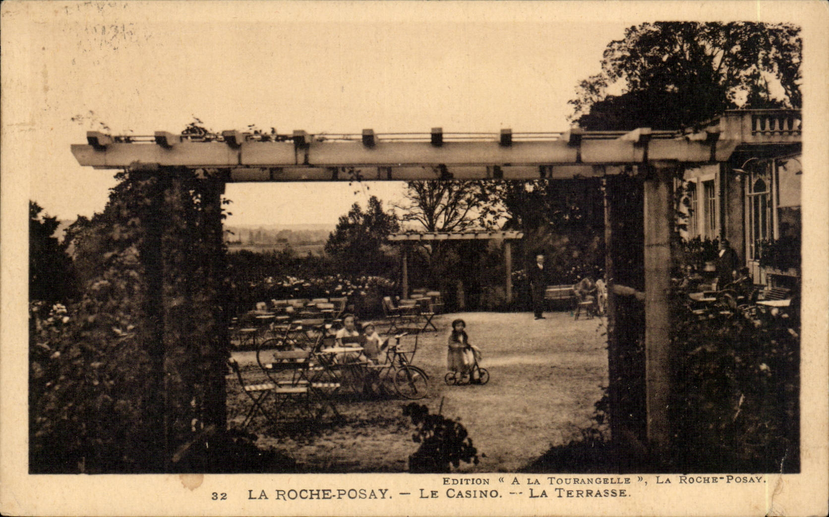 La Roche-Posay — Le Casino — La Terrasse — Édition « A La Tourangelle »