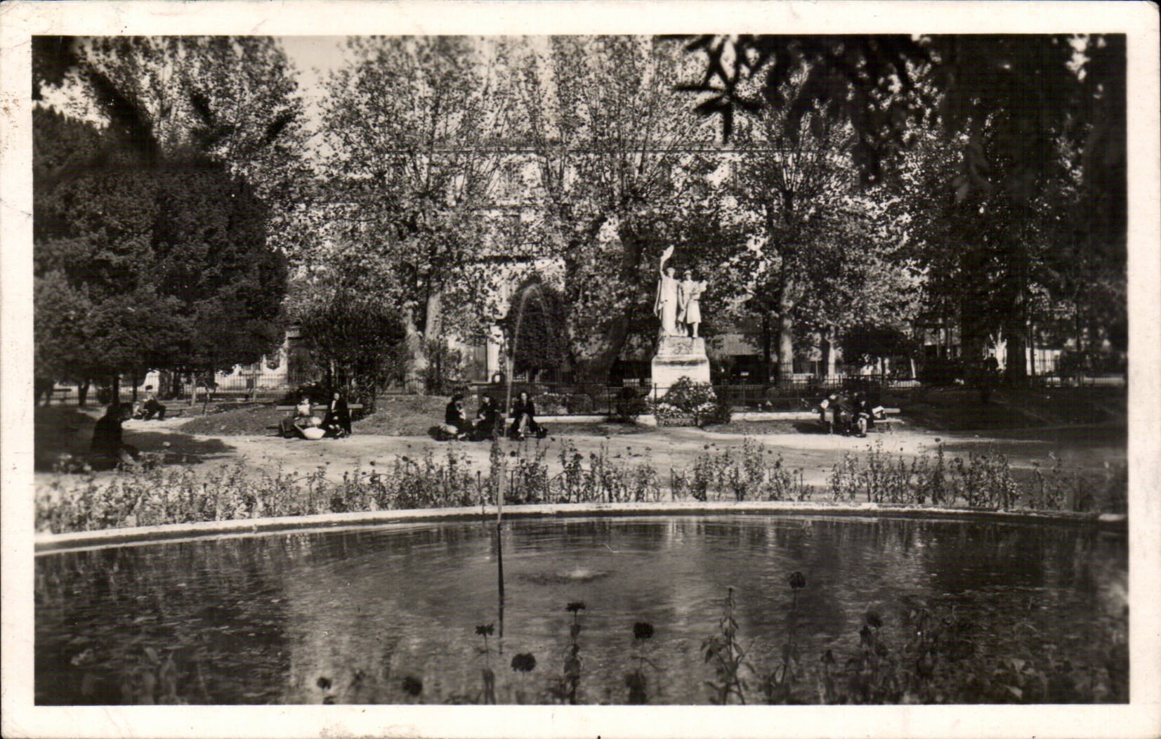 CPA Draguignan Le jardin public