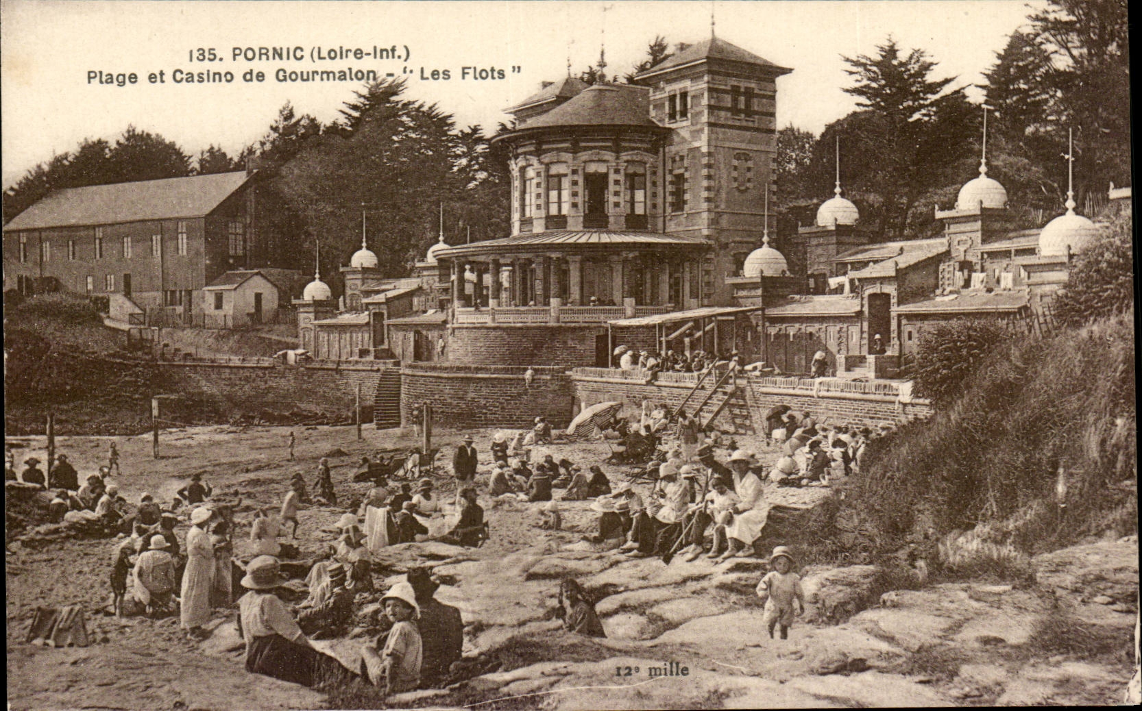 CPA Pornic Plage et casino de Gourmalon Les flots