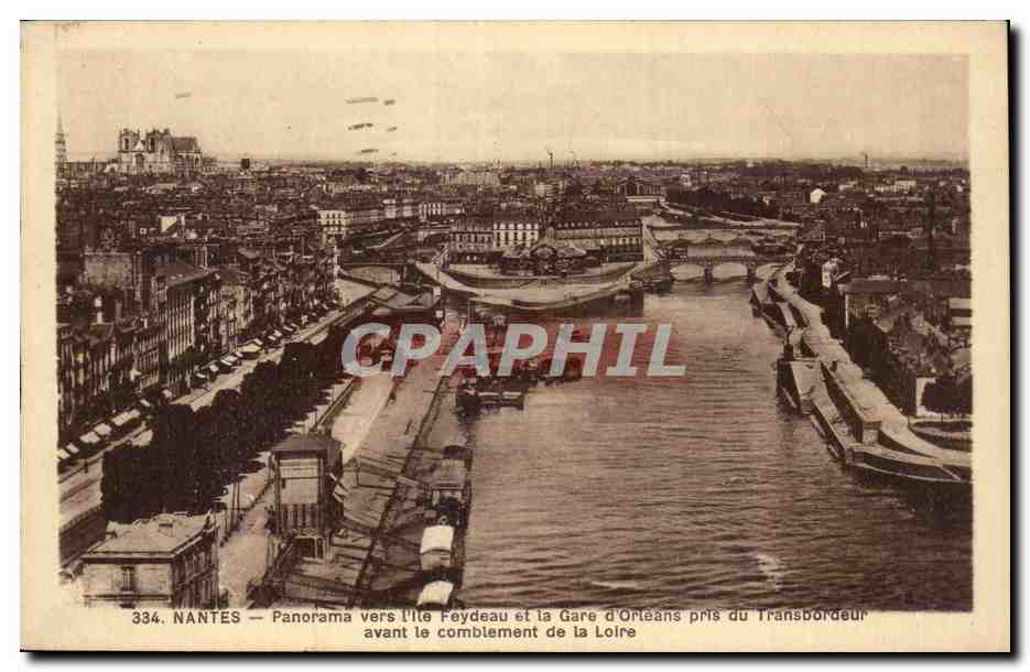 Nantes CPA Panorama vers l'ile Feydeau et la gare d'Orleans pris du transbordeur avant le comblement de la Loire