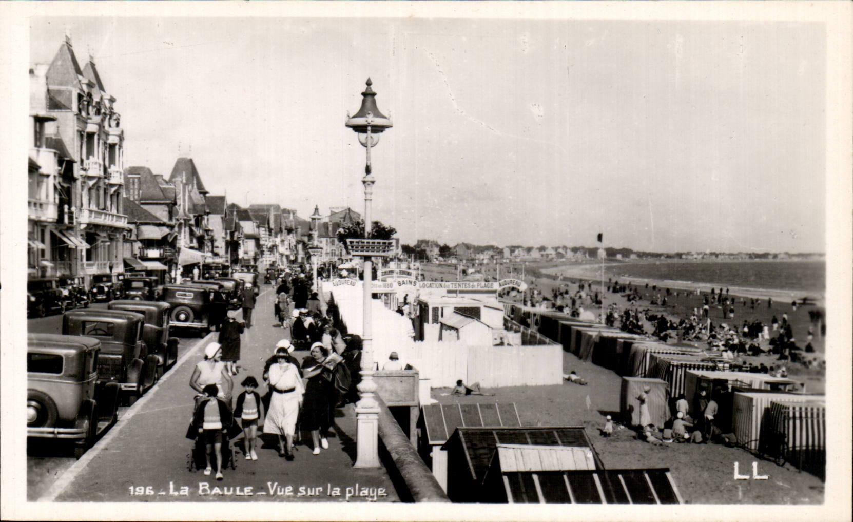 CPSM La Baule Vue sur la plage