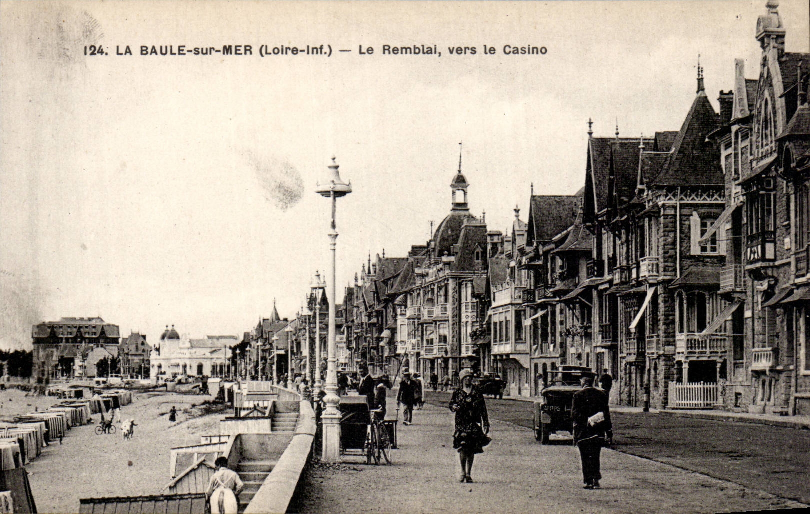 CPSM La Baule sur Mer Le remblai vers le casino