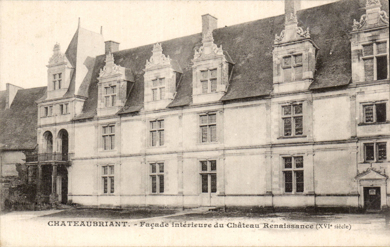 CPA Chateaubriant Face interieure du chateau Renaissance