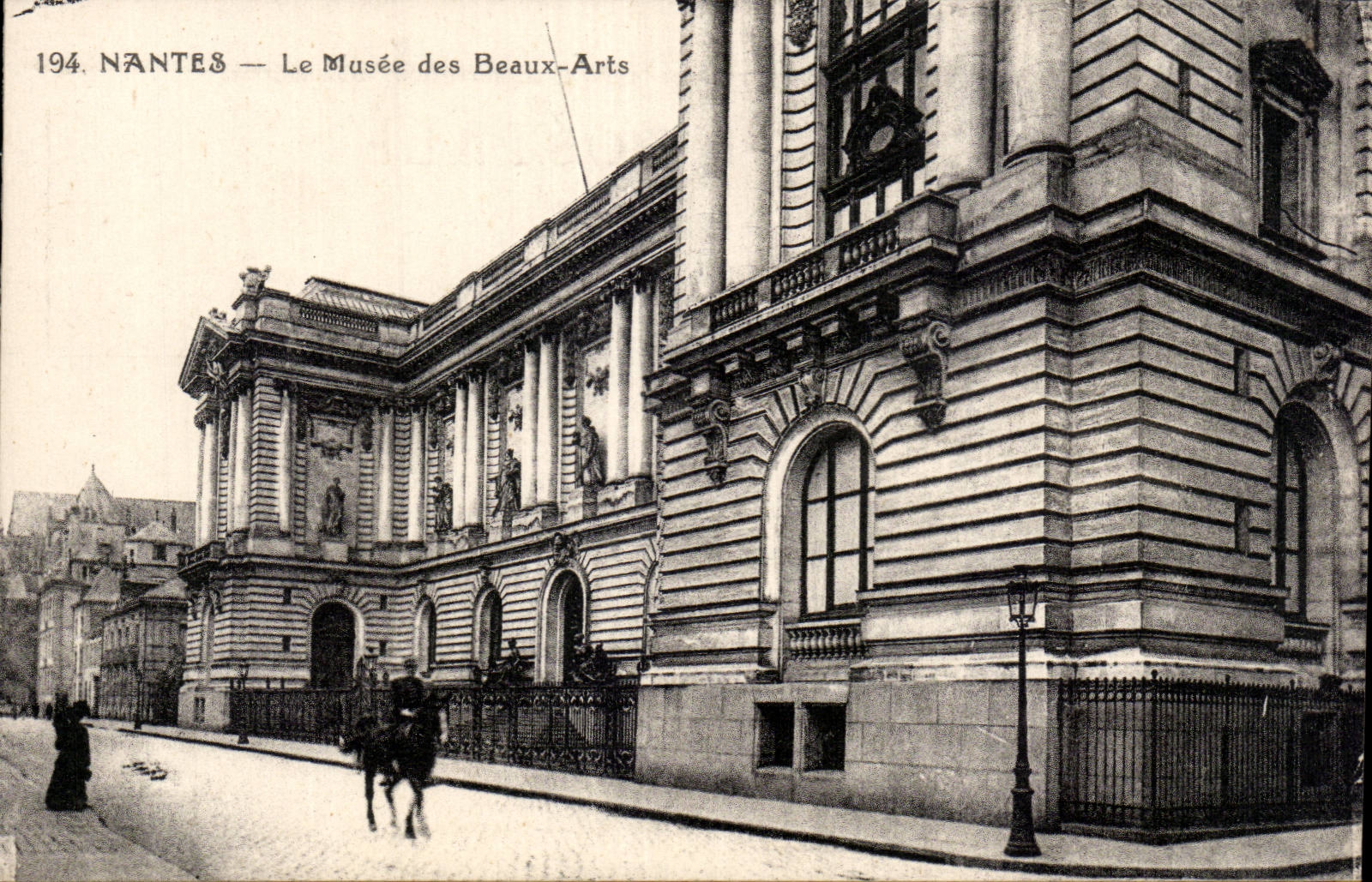 CPA Nantes Le musee des Beaux Arts