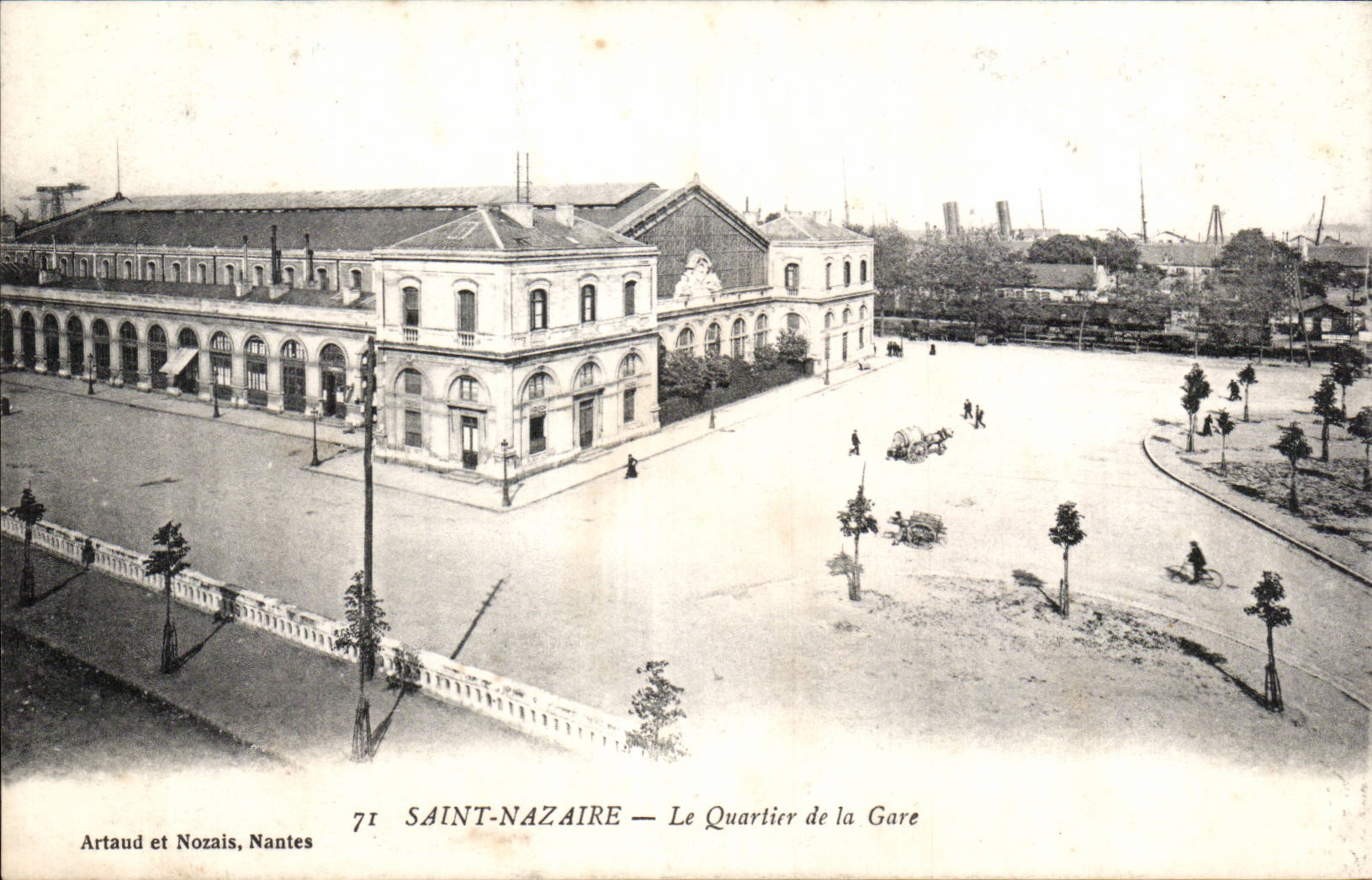 CPA Saint Nazaire Le quartier de la gare