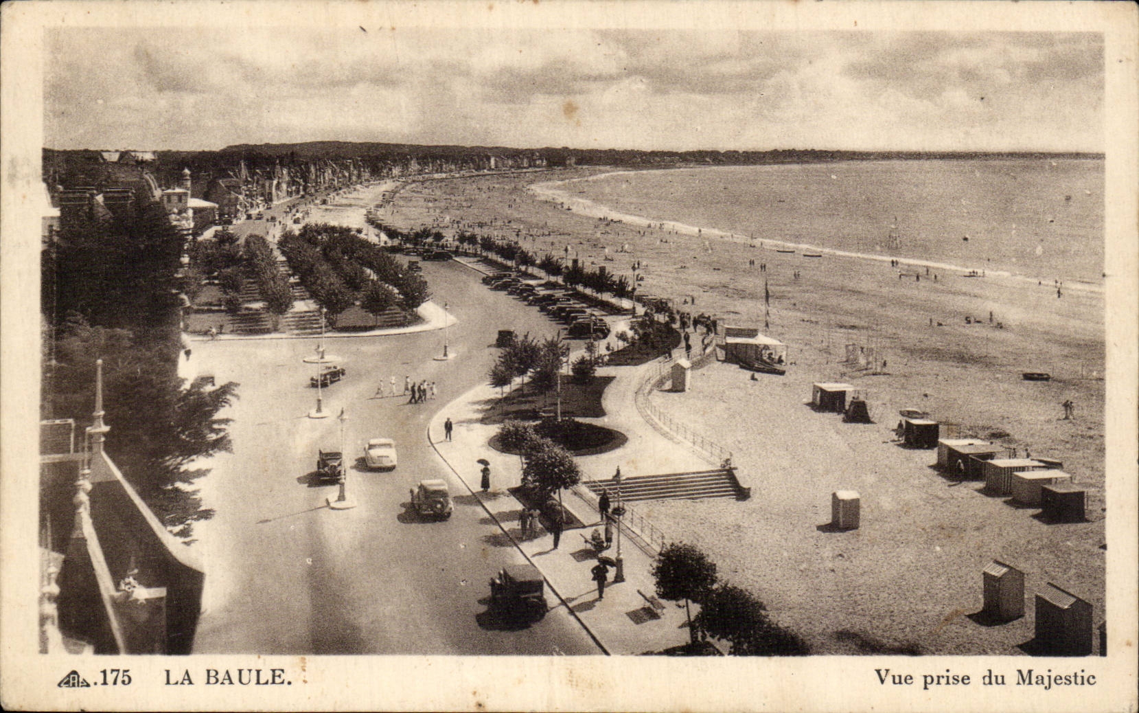 CPA La Baule Vue prise du Majestic