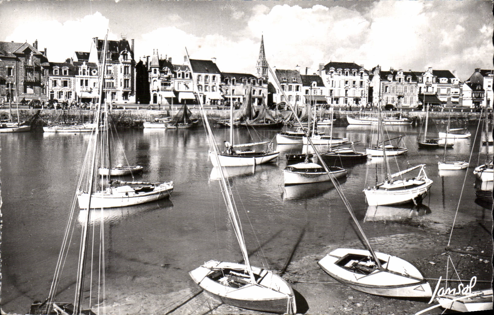 CPSM Le Pouliguen Le port a maree basse