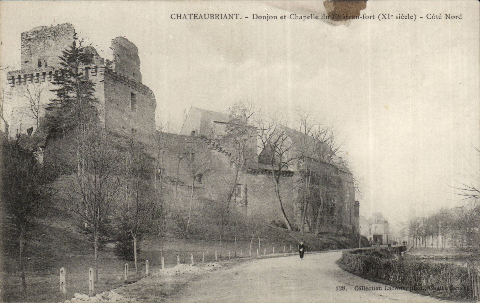 Chateaubriant CPA Donjon et chapelle du chateau fort Cote Nord