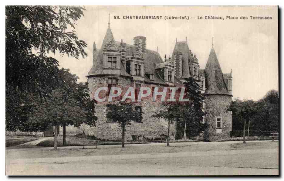 Chateaubriant CPA Chateau Place des terrasses