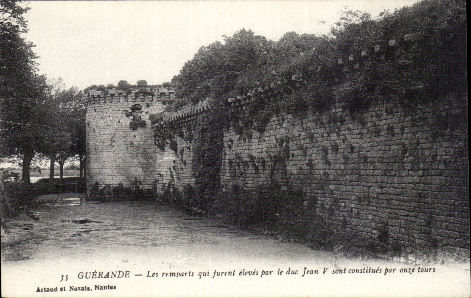 CPA Guerande Les remparts ou furent eleves par le duc Jean V 