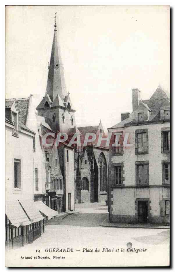 CPA Guerande Place du pilori et la collegiale