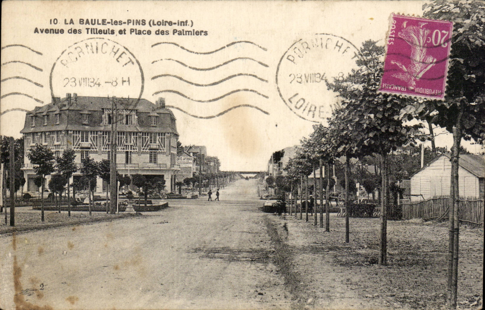 CPA La Baule Avenue des Tilleuls et place des palmiers