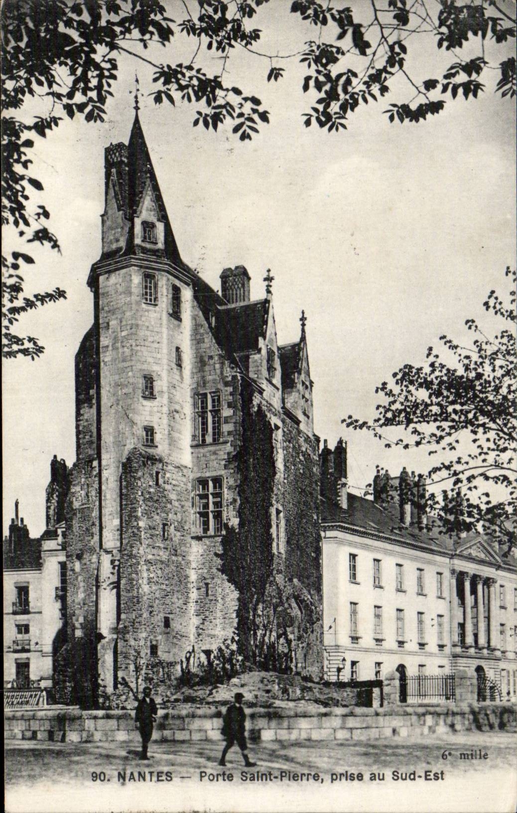 CPA Nantes Porte Saint Pierre prise au Sud Est