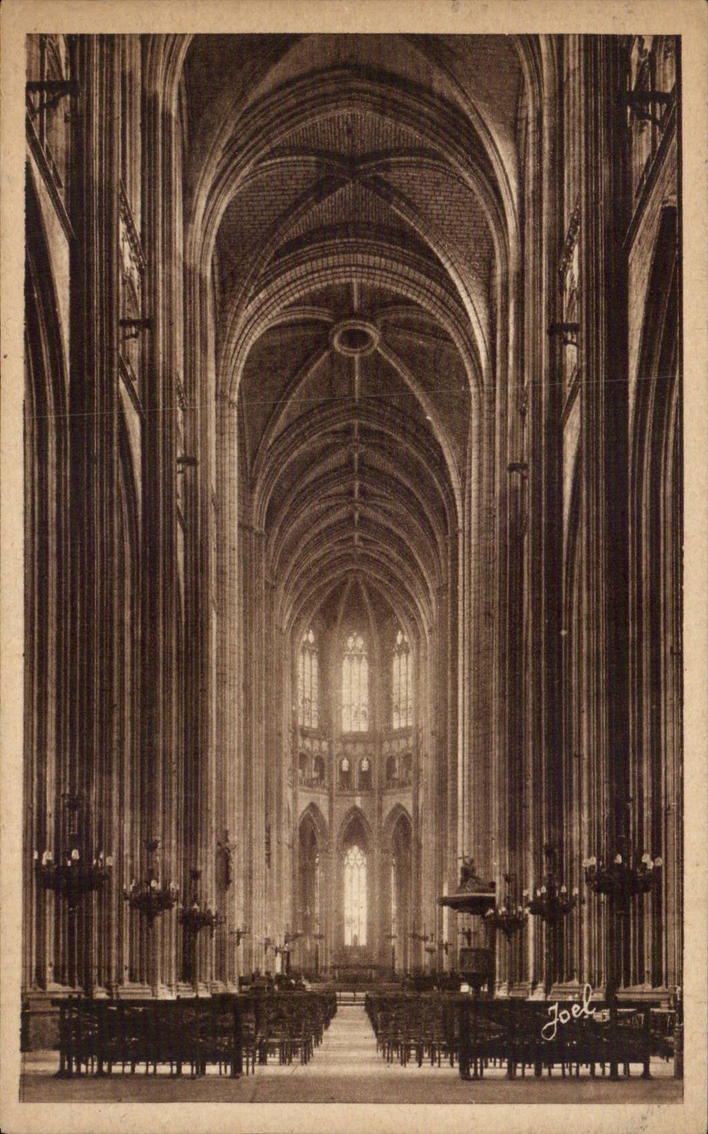 CPA Nantes Interieur de la cathedrale La grande nef 