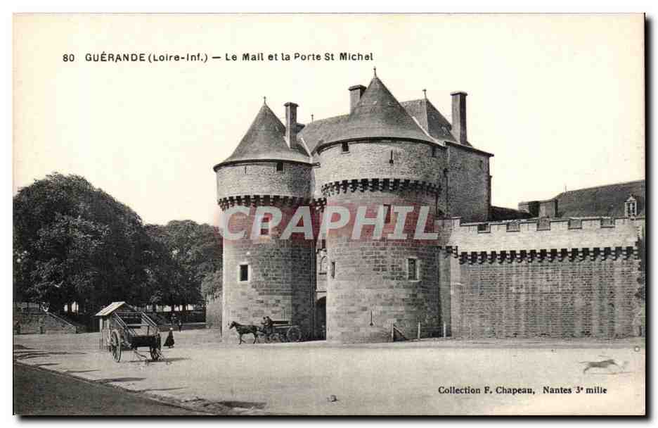 CPA Guerande Le Mail et la porte St Michel