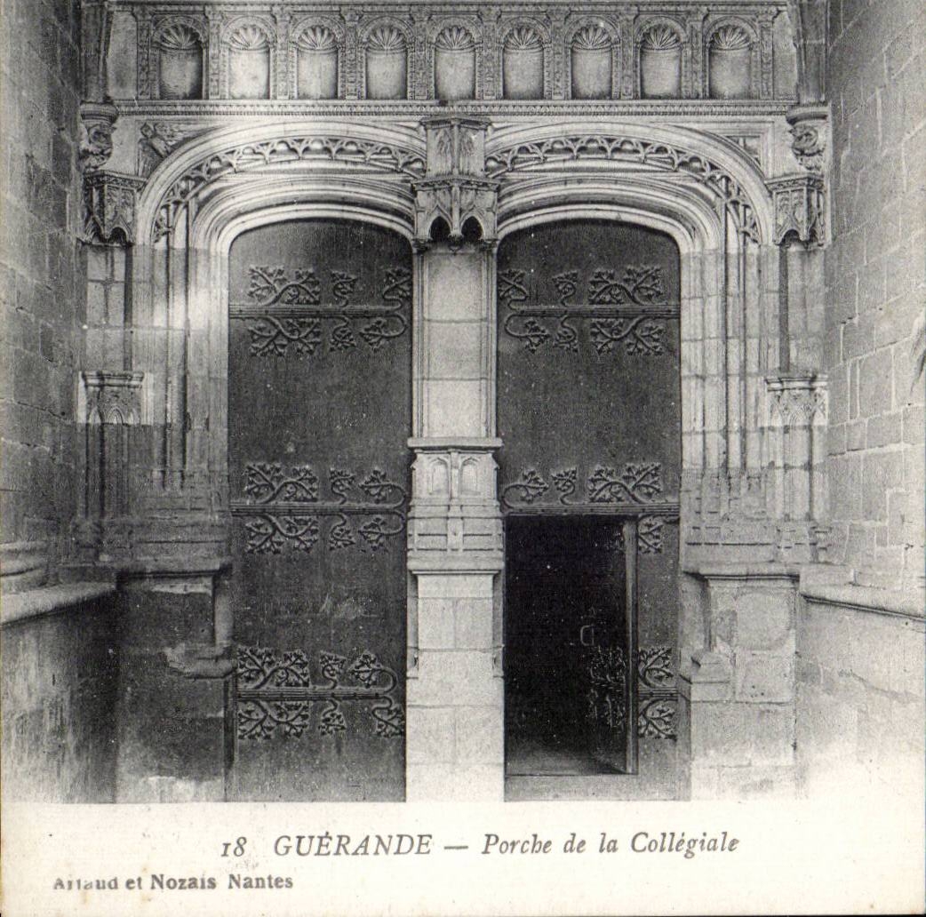 CPA Guerande Porche de la collegiale