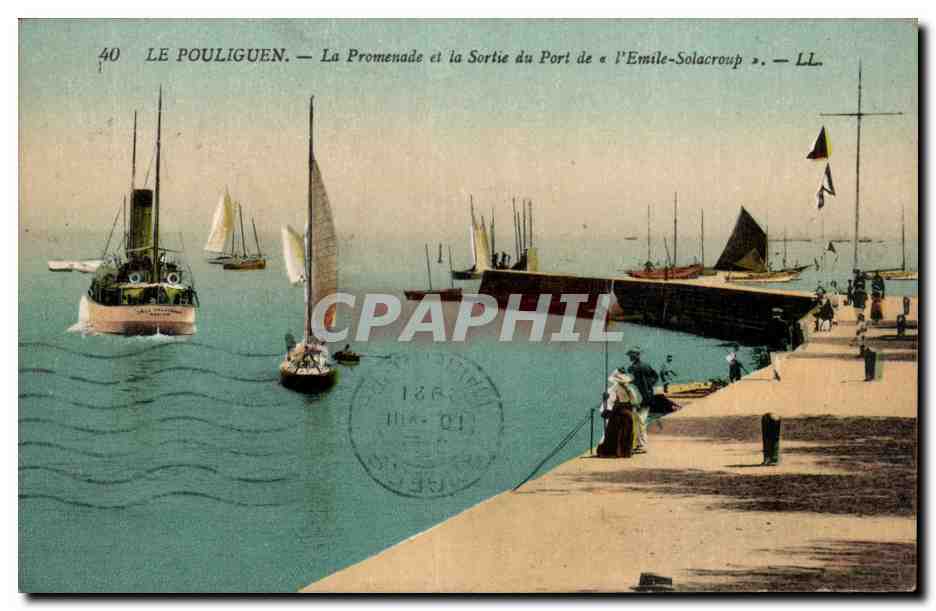 CPA Le Pouliguen La promenade et la sortie du port de l'Emile Solacroup