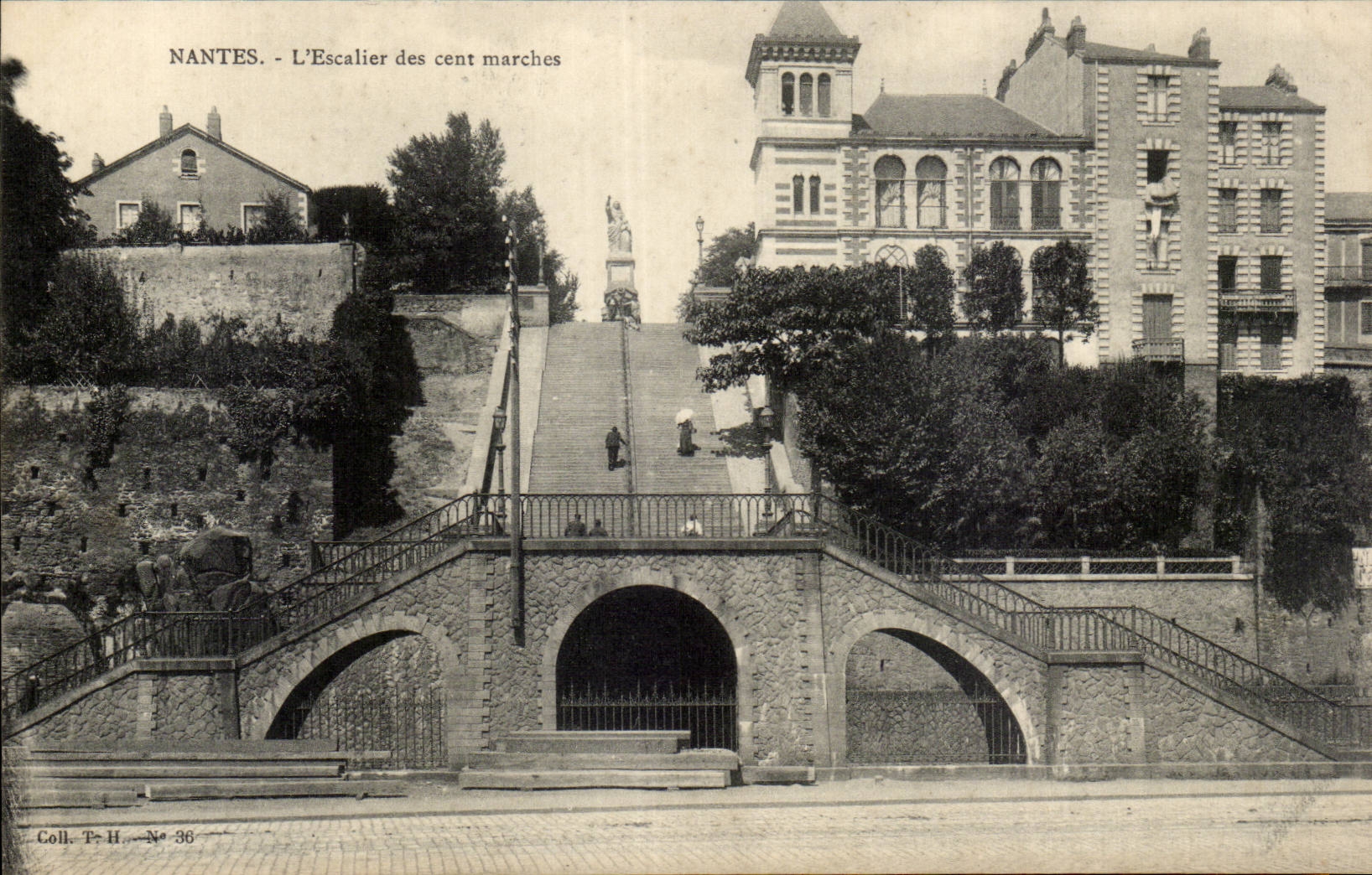 CPA Nantes L'escalier des cent marches