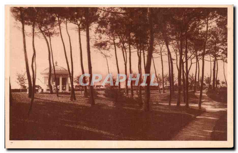 CPA La Baule Le parc du casino