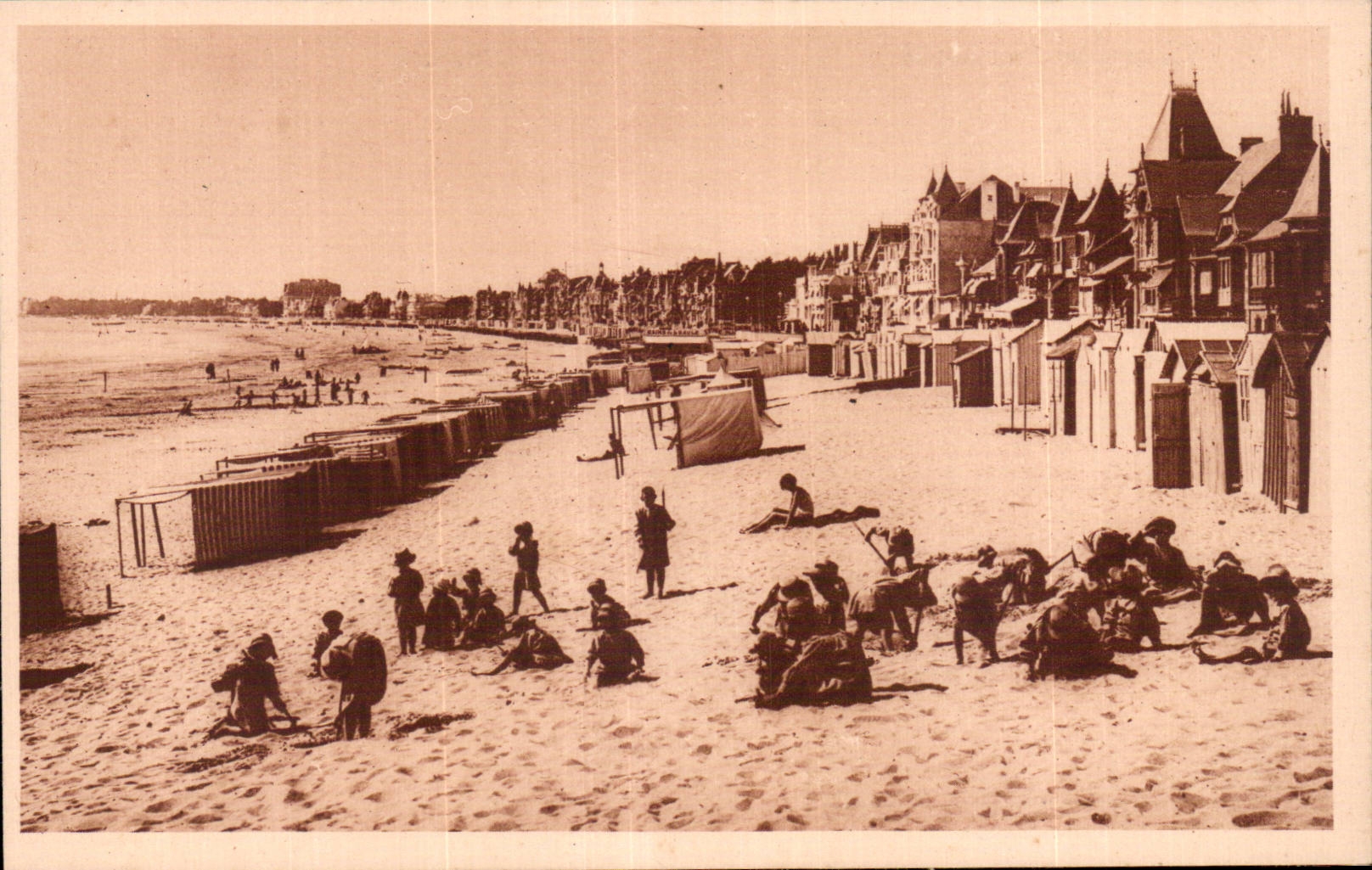 CPA La Baule sur mer Un coin de la plage