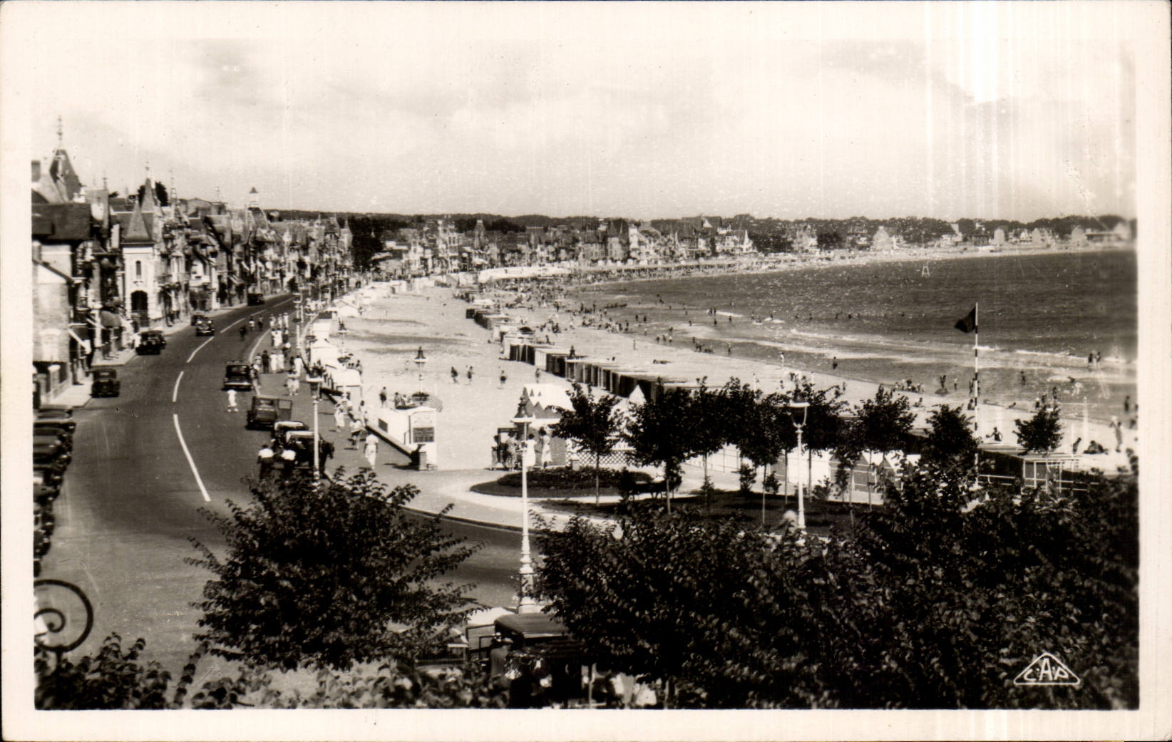 CPA La Baule Vue sur la plage