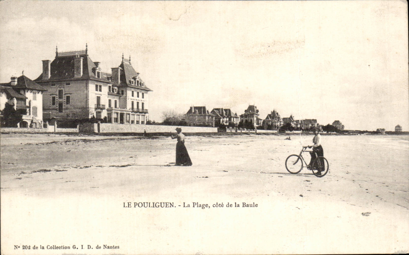 Le Pouliguen CPa La plage Cote de la baule Velo Cycle