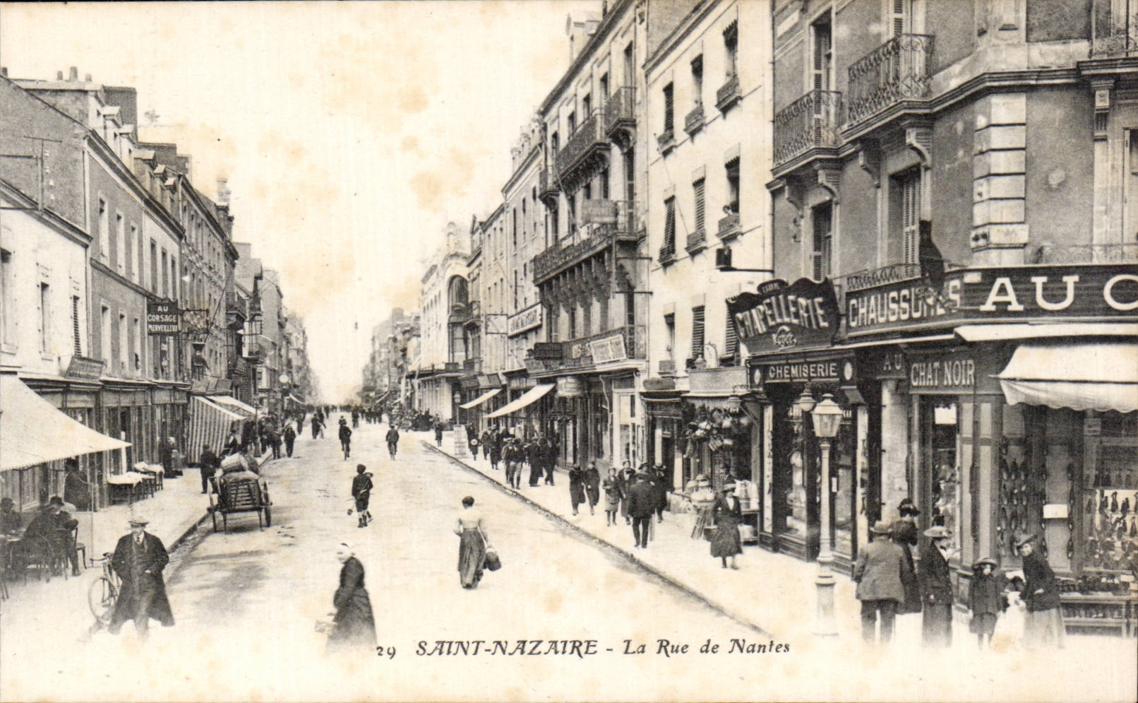 CPA Saint Nazaire La rue de Nantes