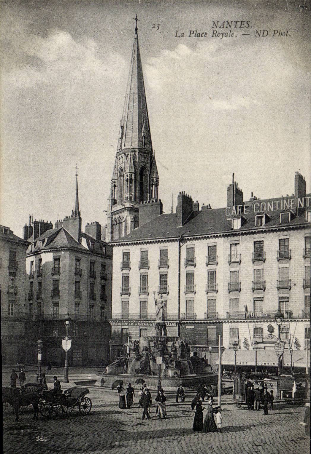 CPA Nantes La place royale