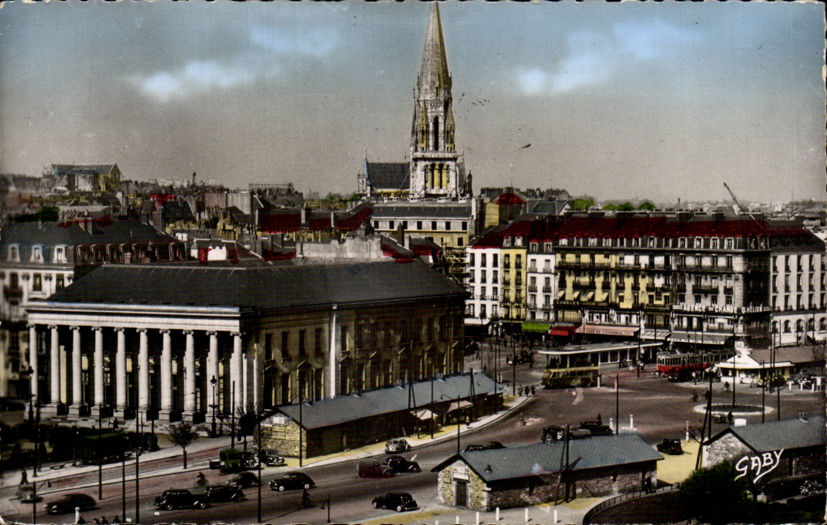 CPA Nantes La Bourse la place du commerce et le clocher de l'eglise St Nicolas
