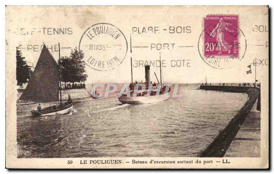 Le Pouliguen CPA Bateau d'excursion sortant du port