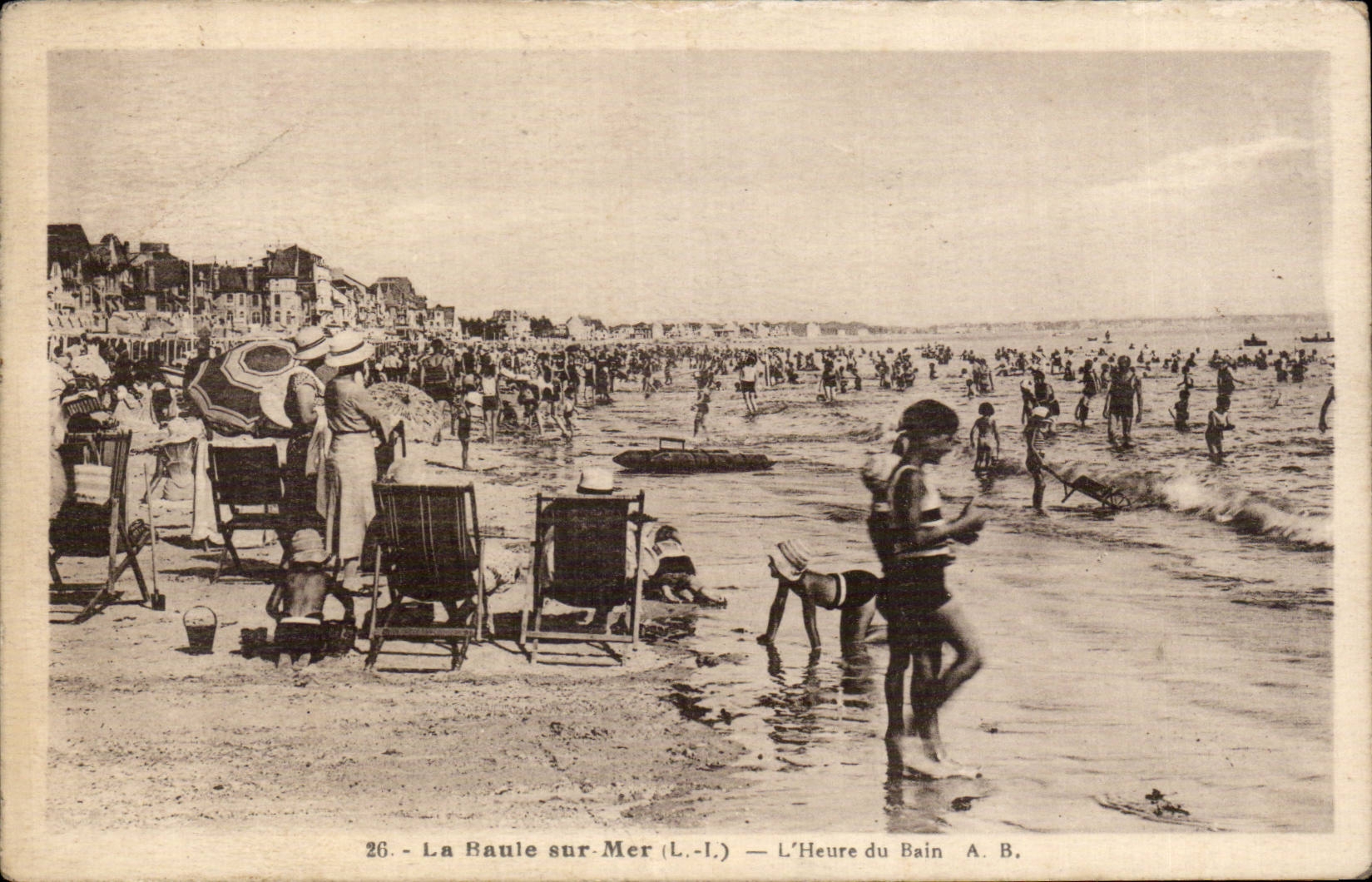 CPA La Baule L'heure du bain