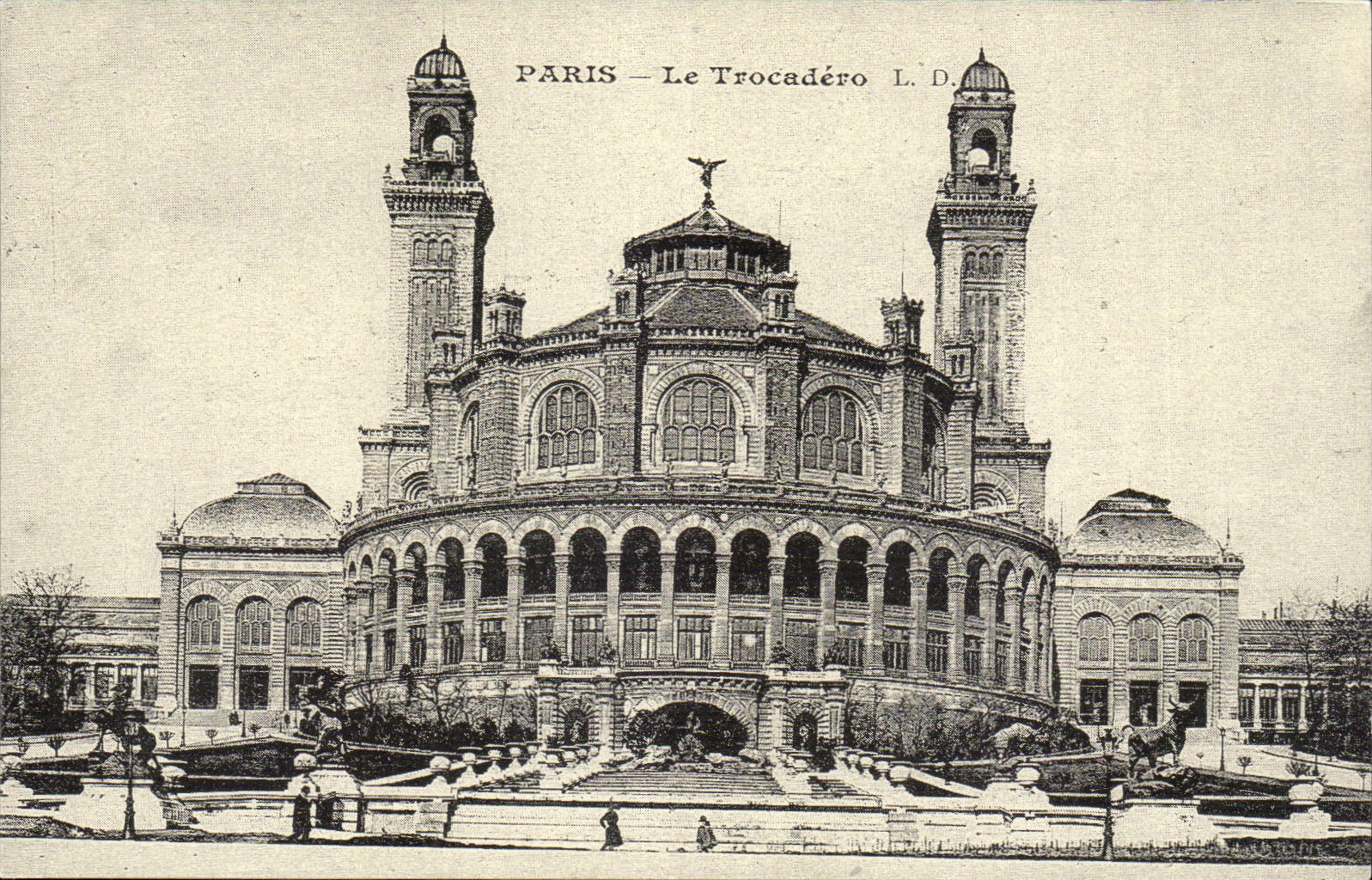 REPRODUCTION paris Le Trocadero
