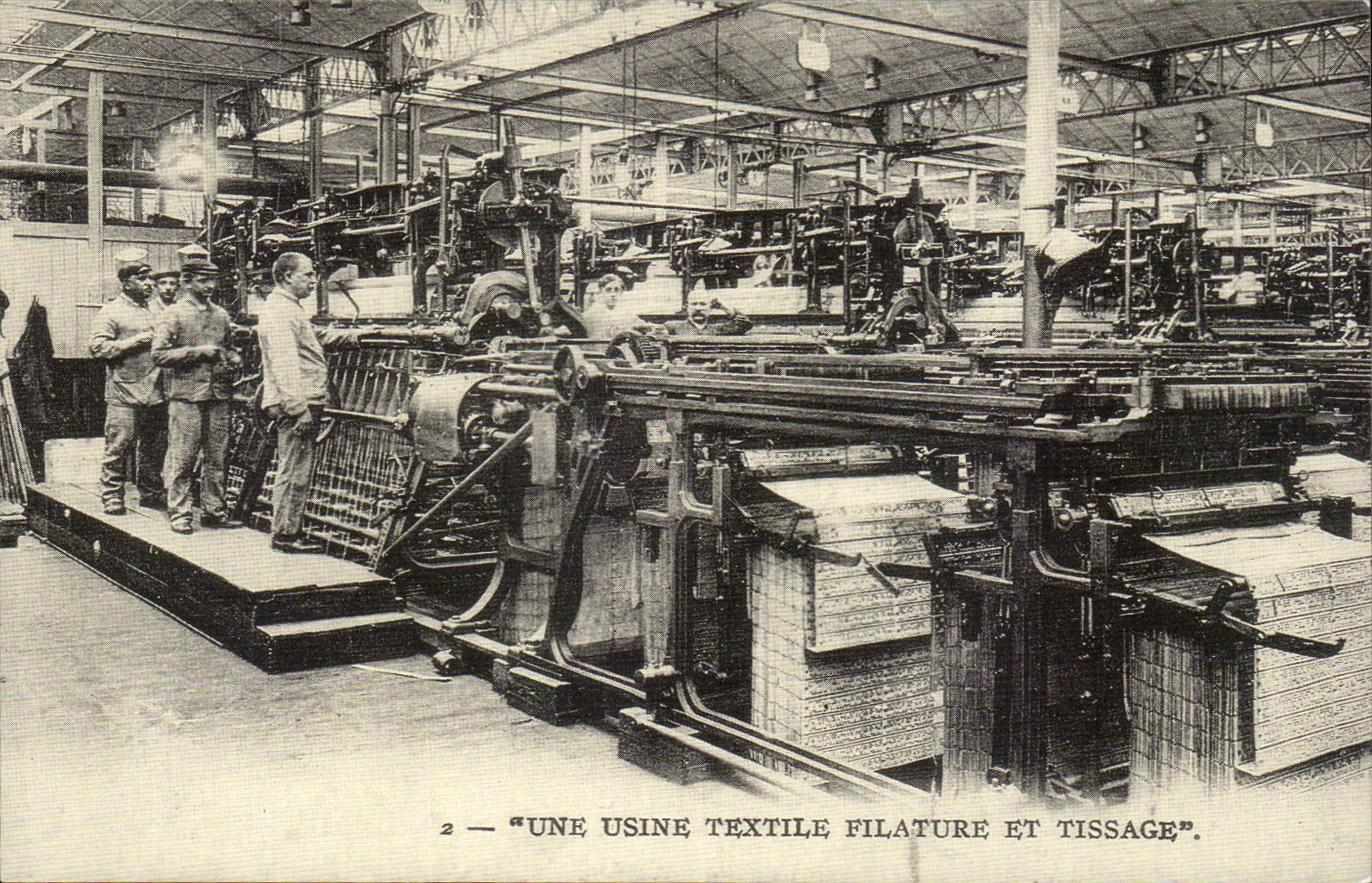 REPRODUCTION Une usine textile filature et tissage Metier Industrie